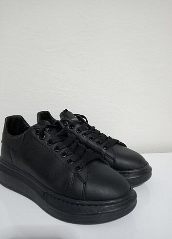 Alexander McQueen Siyah ayakkabı 