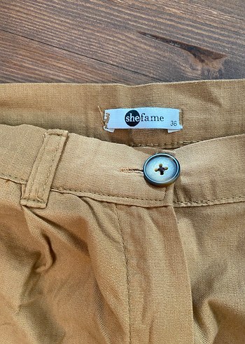 Bej ve Yeşil Keten Rahat Kesim Şortlar - Görsel 10