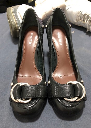 Nine West 39