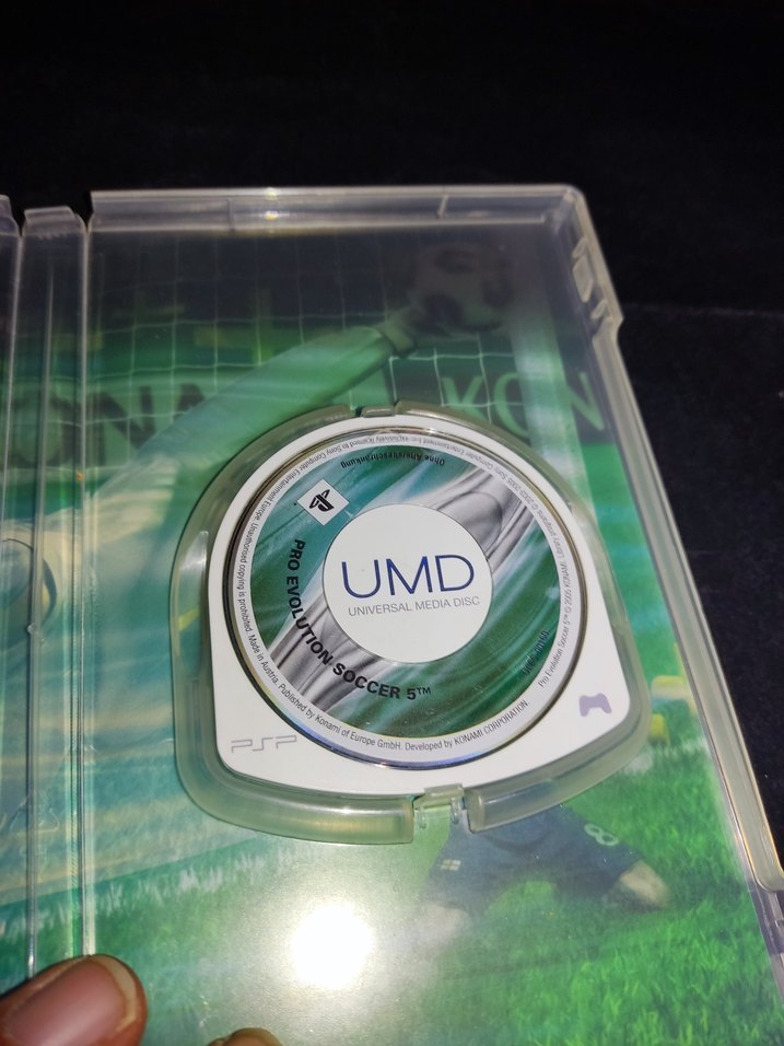 Pro Evolution Soccer 5 PSP Oyunu - Görsel 4