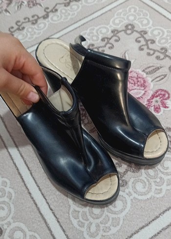 Siyah Yılan Desenli Platform Topuklu Ayakkabı - Görsel 2