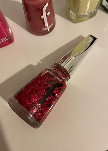 Çeşitli Renklerde Oje Seti - Görsel 2