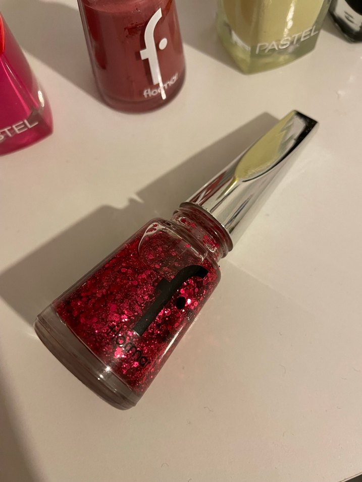 Çeşitli Renklerde Oje Seti - Görsel 2