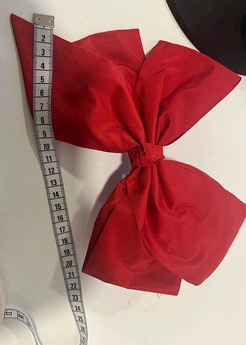 Kırmızı Saten Fiyonk Saç Aksesuarı - Görsel 3