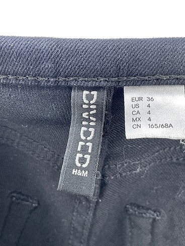 36 Beden siyah Renk H&M Jean / Kot %70 İndirimli.