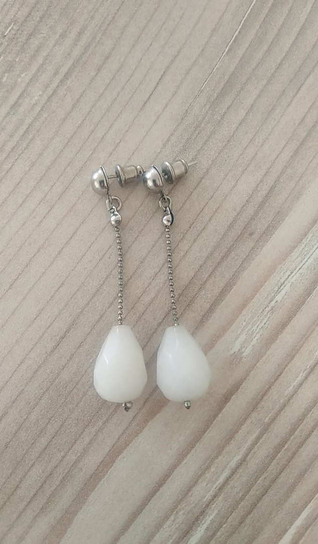 Zincir Detaylı Bej Gotik Kadın Küpe - Görsel 2