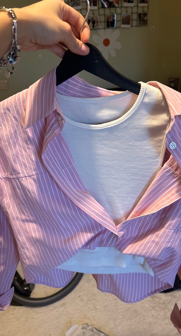 Pembe V Yaka Uzun Kollu Düğmeli Gömlek - Görsel 5