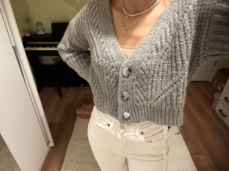 Gri V Yaka Örgü Kadın Hırka - Görsel 3