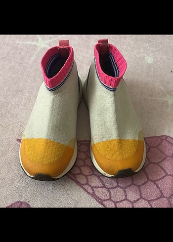 23 Beden Kız Çocuk Çok Renkli Örme Spor Ayakkabı