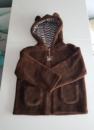 Yumoş Kulaklı Ceket