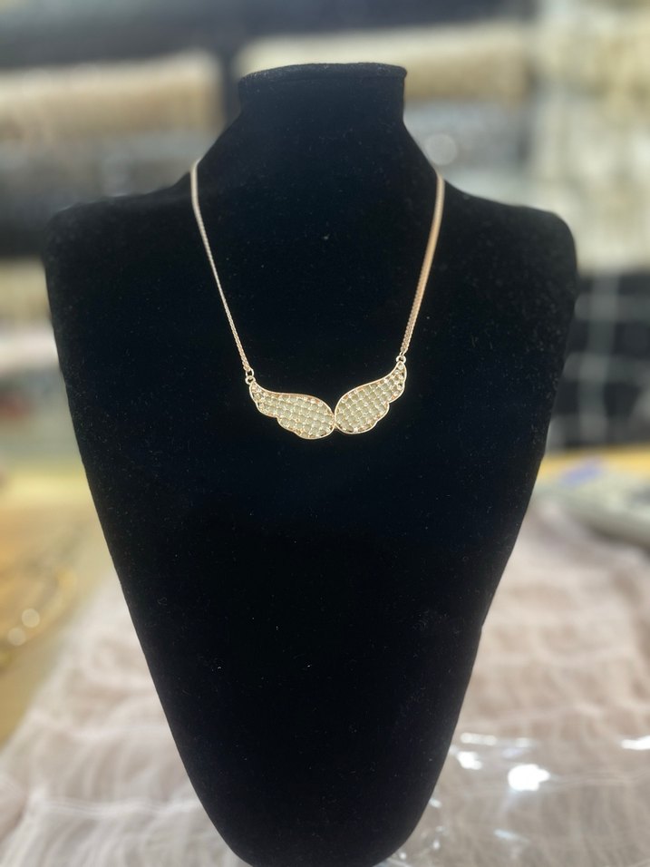 Altın Renkli Kare Desenli Zincir Kolye - Görsel 2