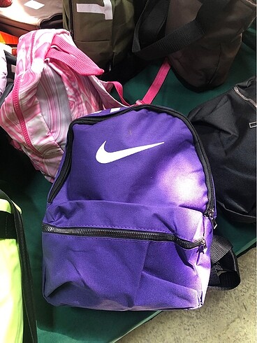 Nike sırt çantası yeşil-mor-siyah