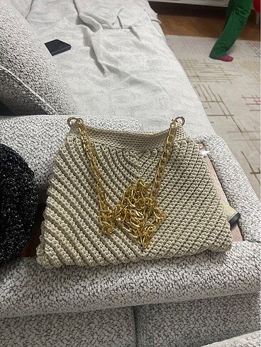 Krem gold zincirli el işi