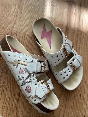 Nine West Tokalı Terlik
