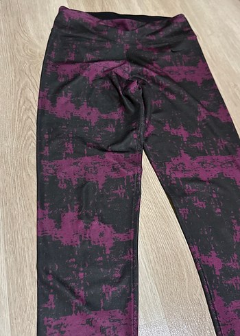 Diğer Mor Siyah Batik Desenli Spor Tayt