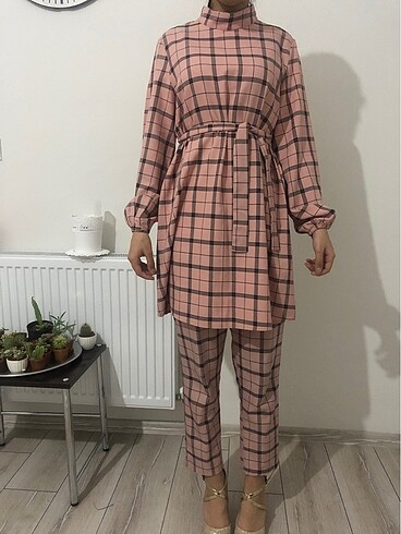 Pembe ikili takım