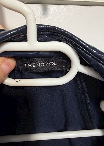 Düğmeli Parlak Mavi Deri Kadın Ceket - Görsel 3