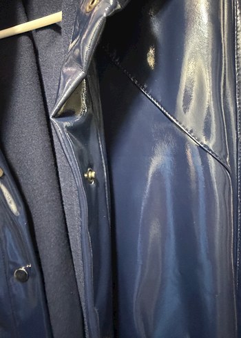 Düğmeli Parlak Mavi Deri Kadın Ceket - Görsel 4