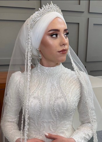 Yüksek Yakalı Beyaz Uzun Kollu Gelinlik - Görsel 2