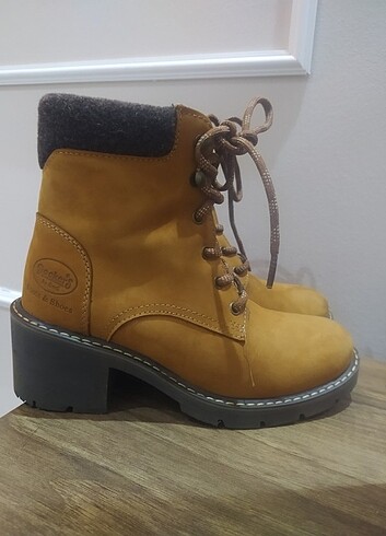37 Beden Dockers
