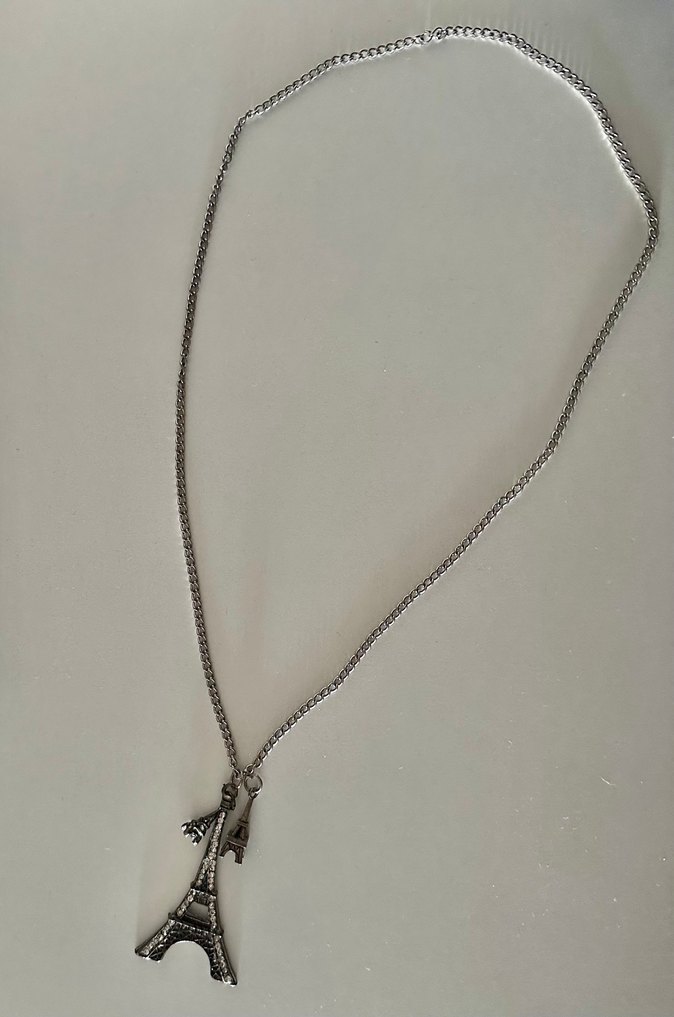 Uzun Kolye - Görsel 2