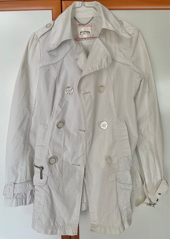 Beyaz Trençkot - Görsel 2