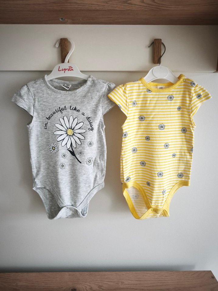 Sarı Çiçekli Kısa Kollu Bebek Body - Görsel 2