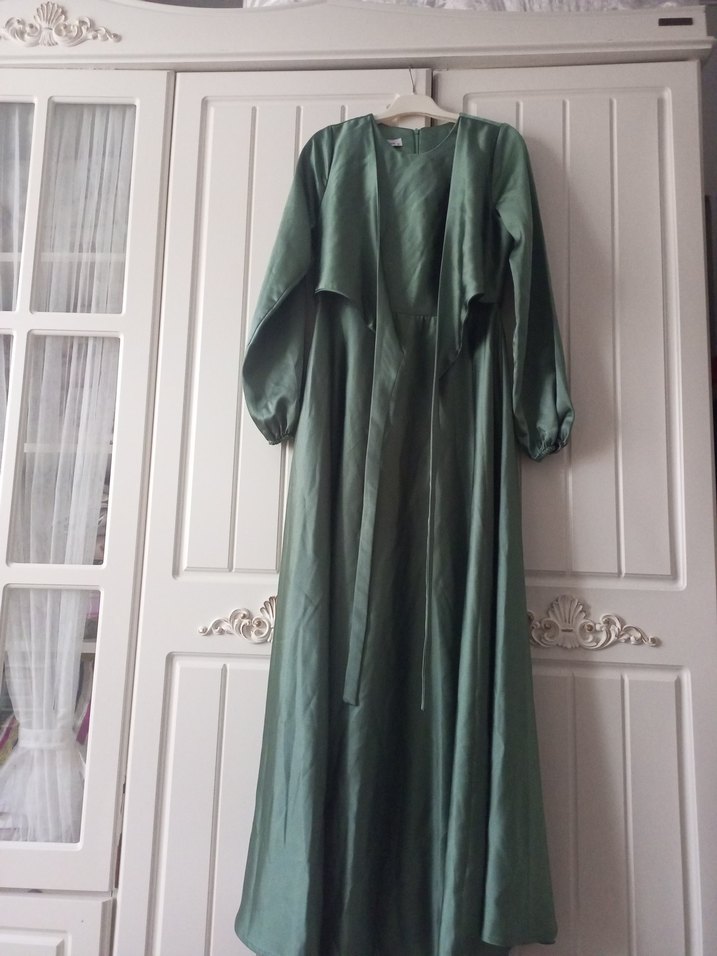 Yeşil Uzun Drapeli Tesettür Elbise - Görsel 2