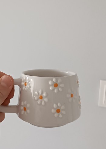 Beyaz Papatya Desenli Seramik Kupa - Görsel 2