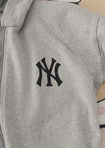 Gri Kapüşonlu Fermuarlı Kadın Sweatshirt - Görsel 2