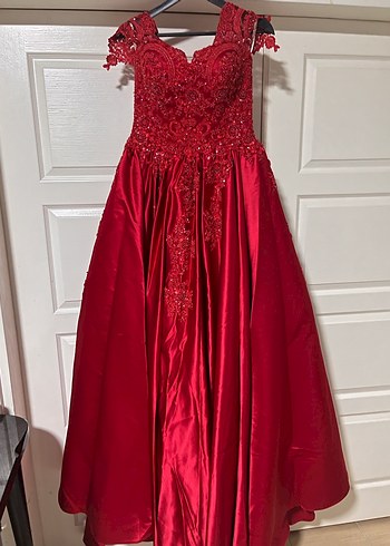 Kırmızı Nakışlı Uzun Kına Elbisesi - Görsel 3