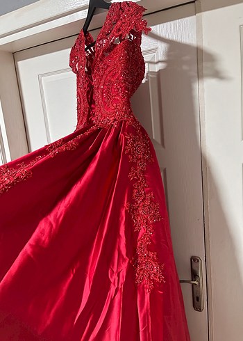 Kırmızı Nakışlı Uzun Kına Elbisesi - Görsel 4