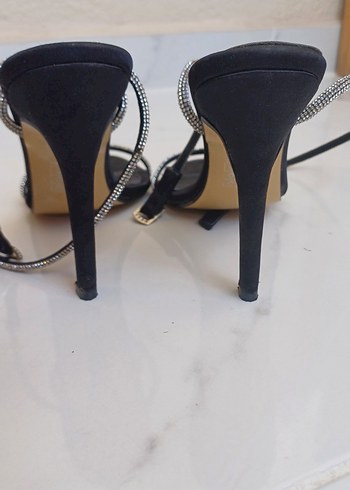 Parlak Siyah Yılan Desenli Tokalı Stiletto - Görsel 3