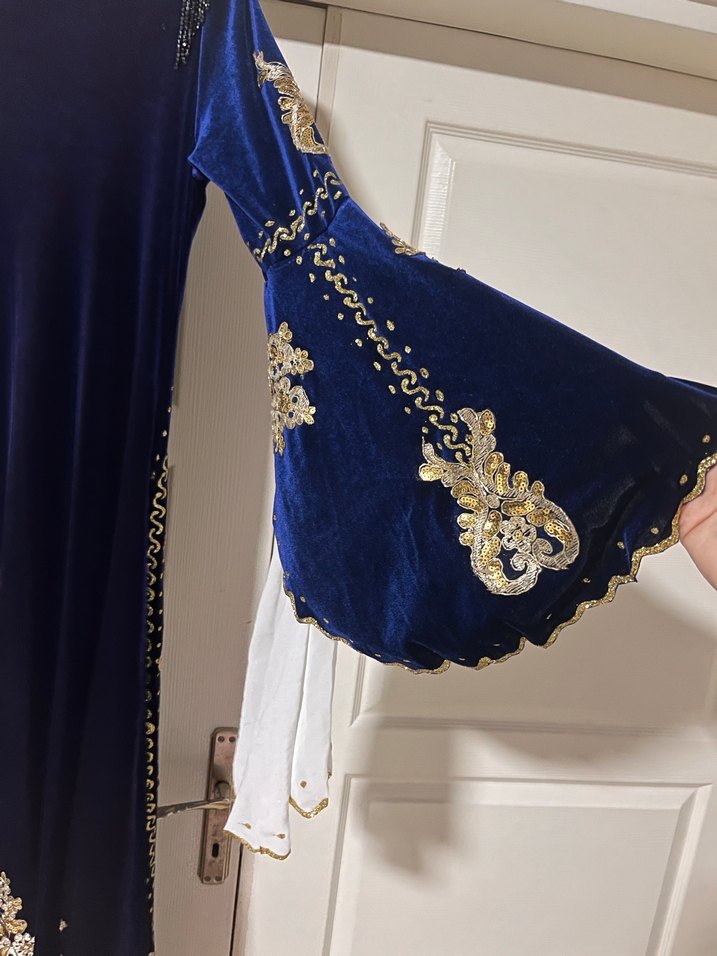 Kadın Nakışlı Uzun Kollu Altın Renkli Henna Elbisesi - Görsel 3