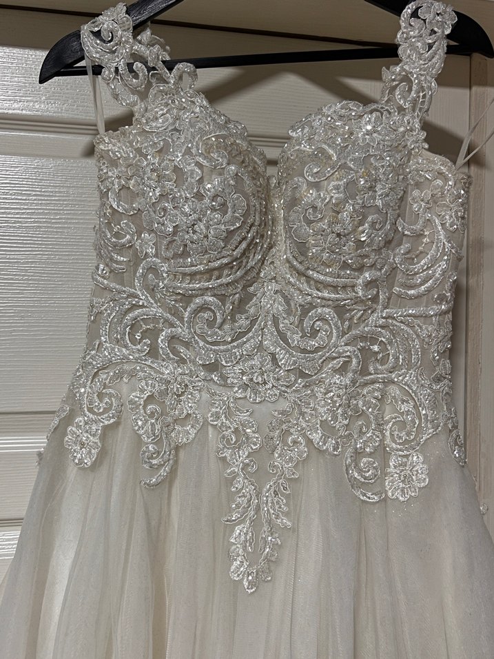 Dantel Detaylı Uzun Beyaz A Kesim Gelinlik - Görsel 2