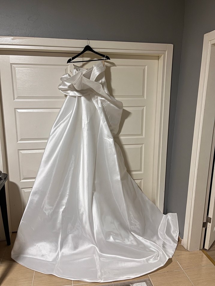 Beyaz Parlak Straplez A Kesim Gelinlik - Görsel 3