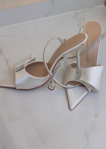 Beyaz Saten Stiletto Topuklu Kadın Gelin Ayakkabısi - Görsel 2