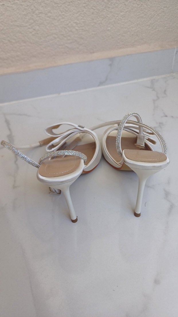 Beyaz Saten Stiletto Topuklu Kadın Gelin Ayakkabısi - Görsel 3