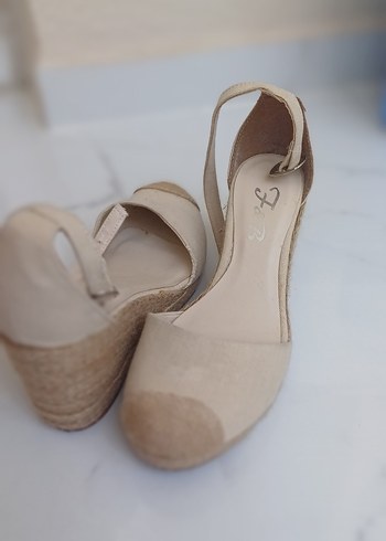 Bej Kemerli Keten Dolgu Topuklu Kadın Ayakkabı - Görsel 4