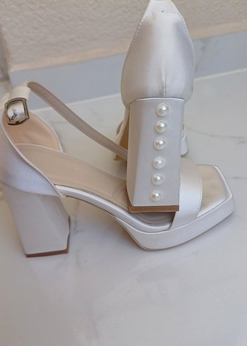 Diger Beyaz Kadın Topuklu Sandalet - Görsel 4