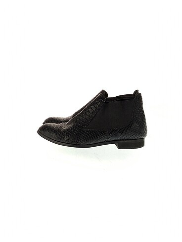PreLoved Bot %70 İndirimli.