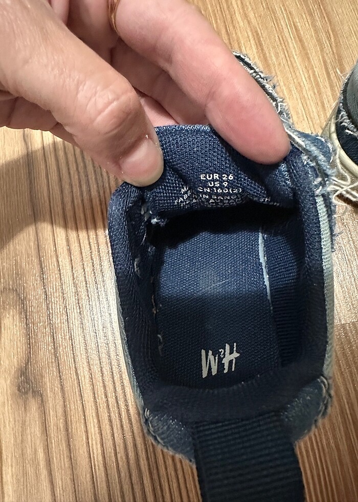 H&M sneaker 26 no - Görsel 2