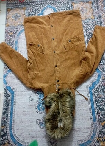Bayan kaban kapşonlu
