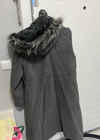 Kapüşonlu Gri Kadın Kaban - Görsel 2