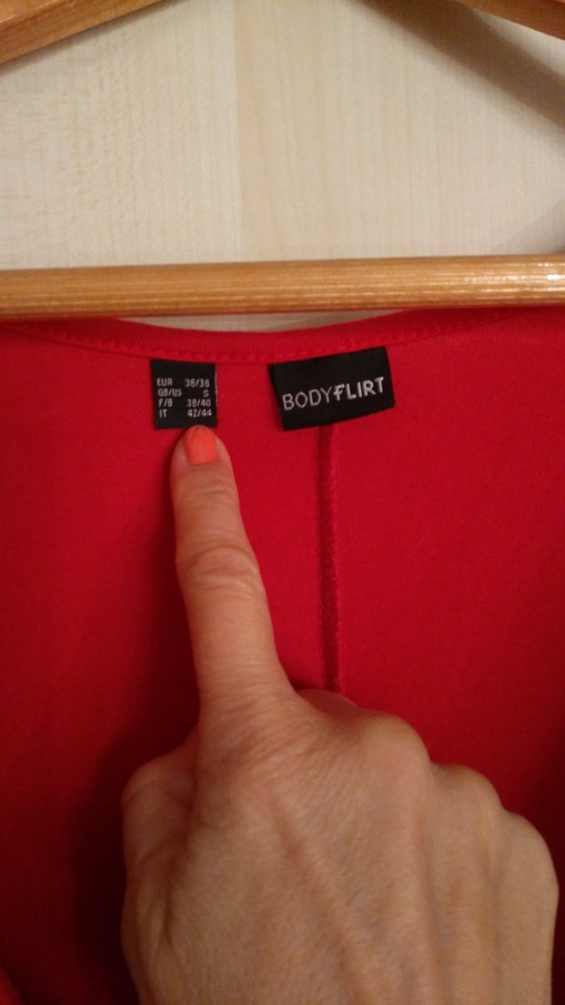 Kırmızı Drapeli Midi Hamile Elbisesi - Görsel 4