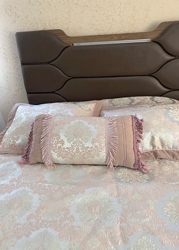 Nakışlı Beyaz Yatak Örtüsü - Görsel 8