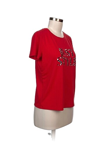 LC Waikiki LC Waikiki T-shirt %70 İndirimli.