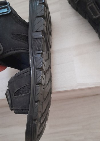39 Beden siyah Renk Erkek Çocuk Siyah Tokalı Kauçuk Sandalet