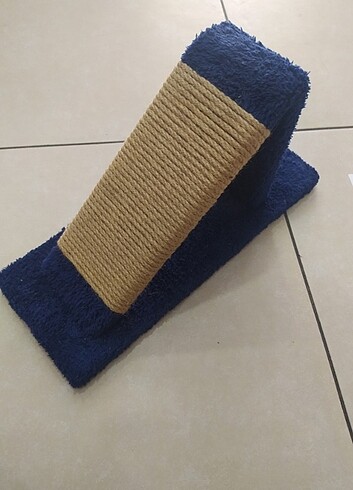 Kedi tırmalama rampası