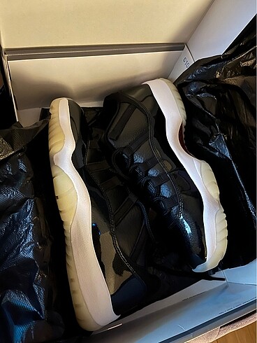 Nike nike jordan 11 retro low ACİL SATİLİK